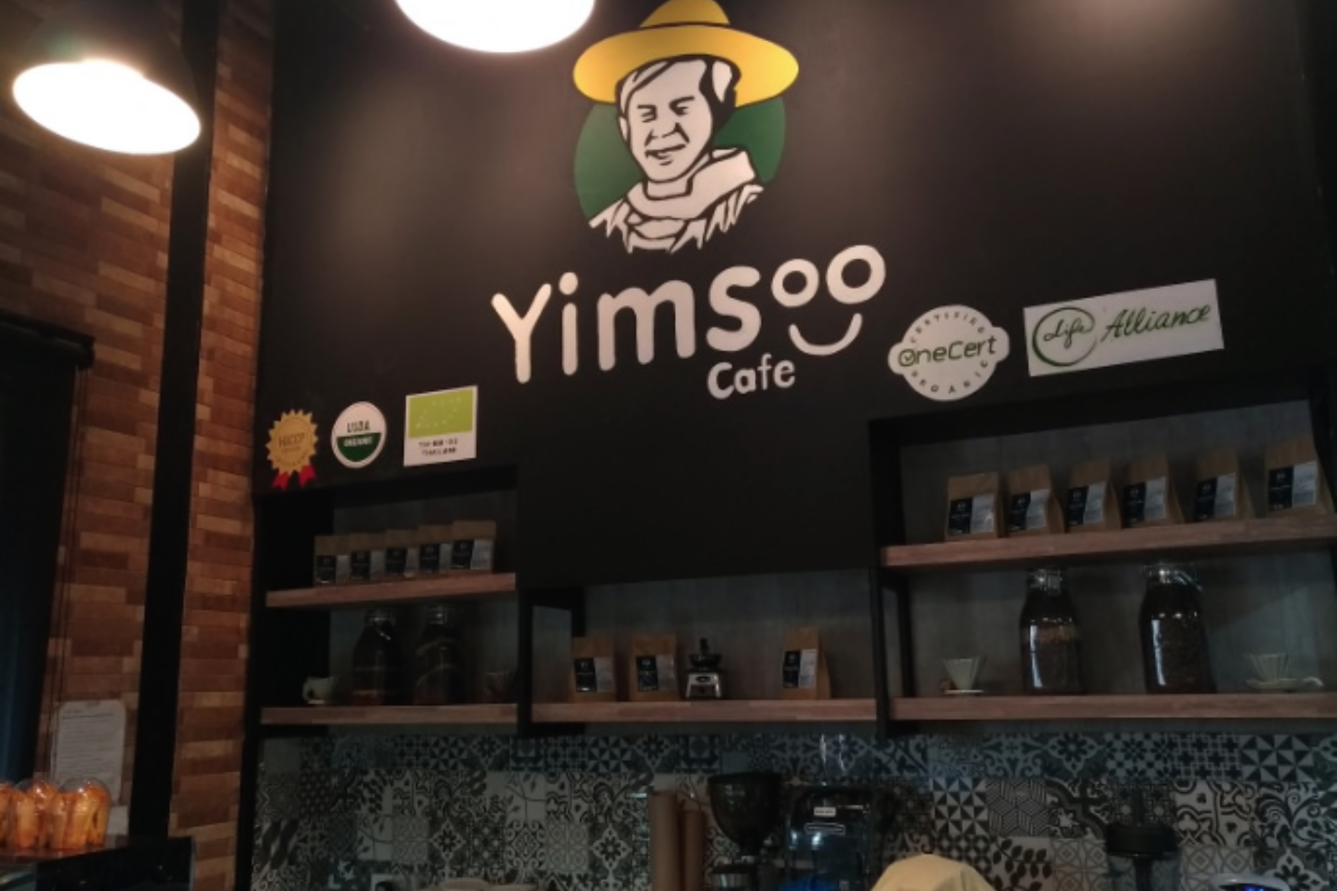 Bangkok_Yimsoo cafe_planeterra_thailand